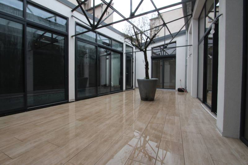 Restructuration d'un Loft industriel avec création d'un plancher en béton à Nancy