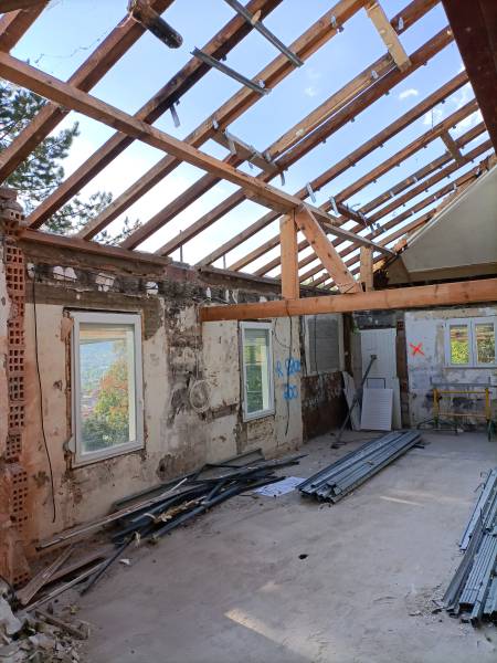 Pavillon Malzéville : Restructuration en 6 mois de 130m² avec réfection charpente et rénovation intérieure