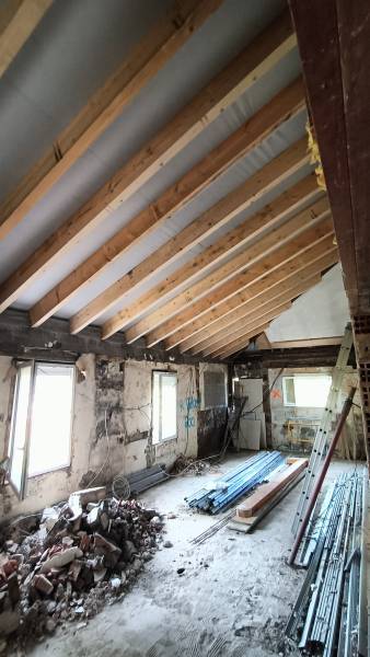 Pavillon Malzéville : Restructuration en 6 mois de 130m² avec réfection charpente et rénovation intérieure